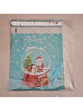 Ten 10 x 14 poly mailer merry christmas